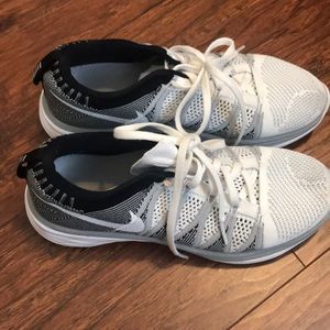 Nike Flyknit Lunar 2